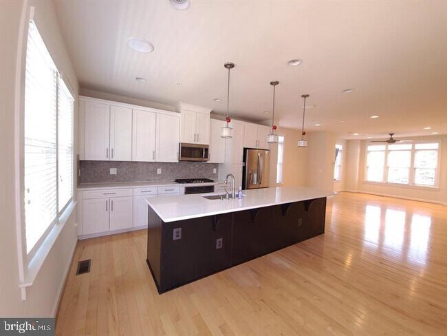 Building Photo - 11402 Ridgeline Rd