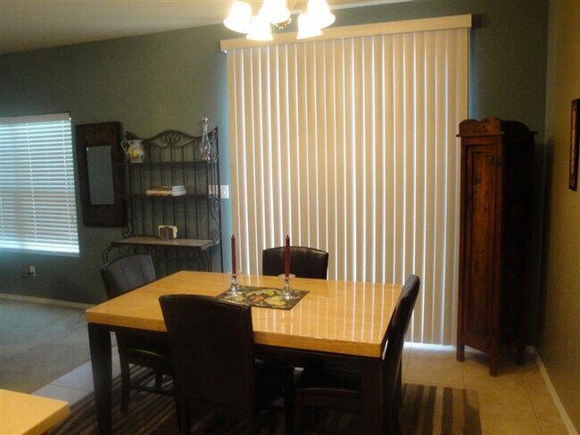 Building Photo - 12504 Woodland Ave NE