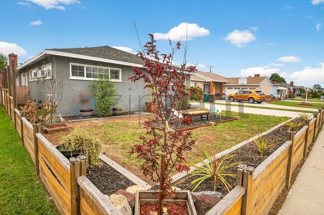 Building Photo - 6150 Coke Ave