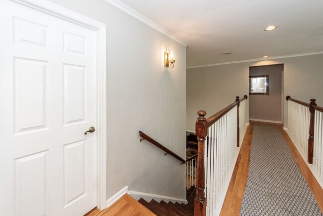 Building Photo - 2105 Williams Veneer Ct