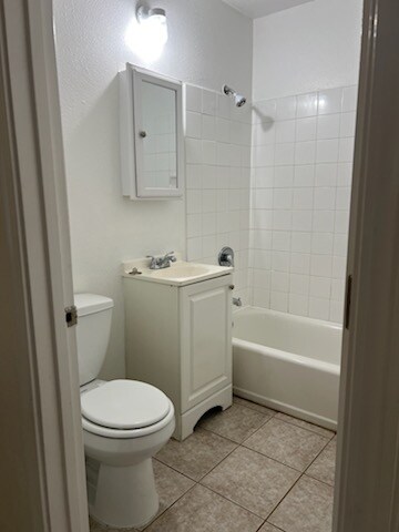 Building Photo - 2601 Columbus St