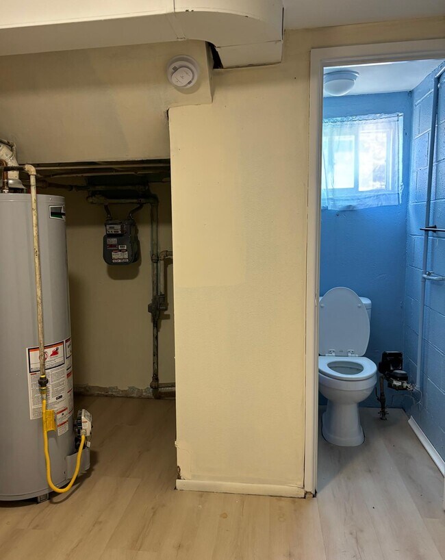 Building Photo - 12406 Dunks Ferry Rd