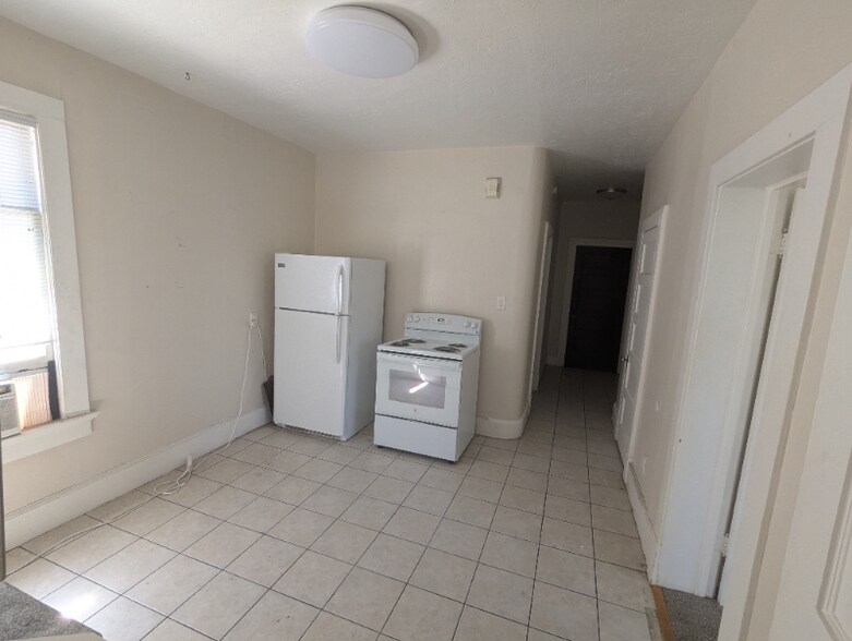 Building Photo - 805 E 100 S
