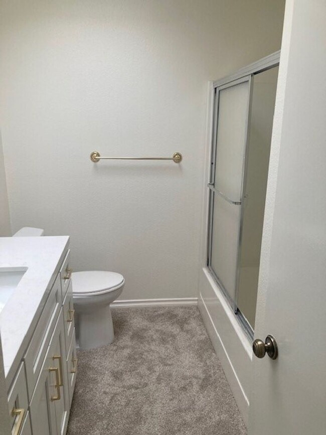Building Photo - Single level 2-bedroom 2-bath home in private community of Ocean Hills