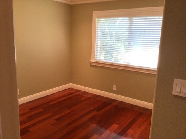 Building Photo - Stunning Executive Home in Almaden