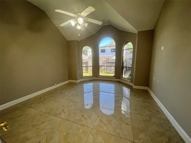 Building Photo - 6207 Harrison Ct