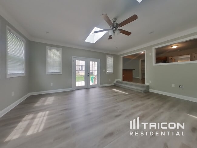 Building Photo - 12803 Dunkirk Dr