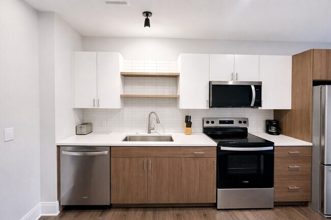 Building Photo - 4625 Capitol Ave