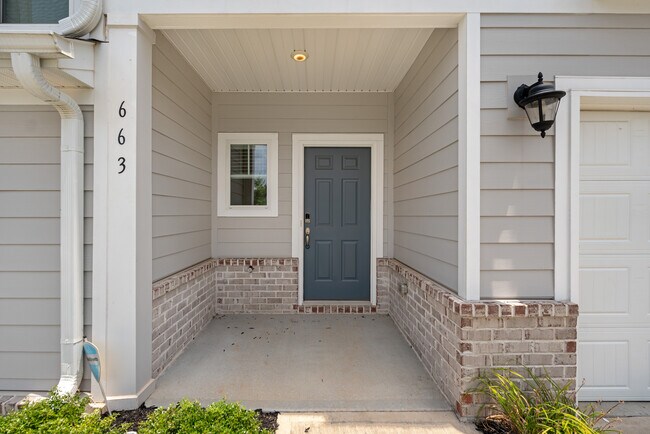 Building Photo - 663 Millwright Wy