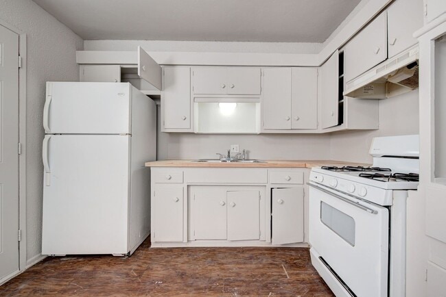Building Photo - 1528 SE 49th Terrace