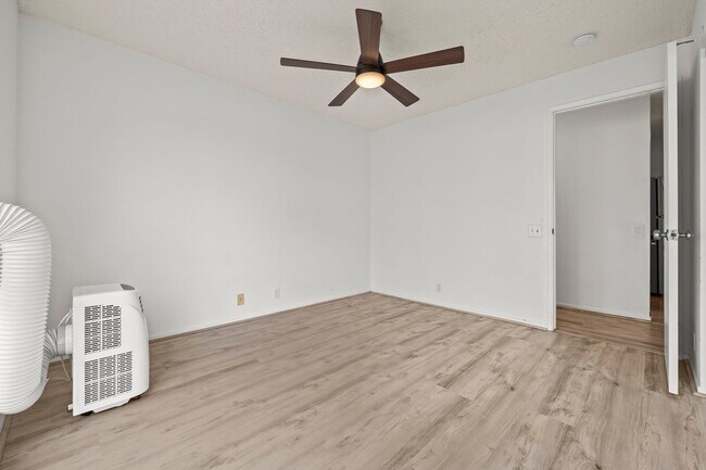 Building Photo - 91-284-284 Hanapouli Cir