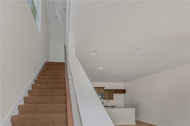 Building Photo - 601 W 24th St