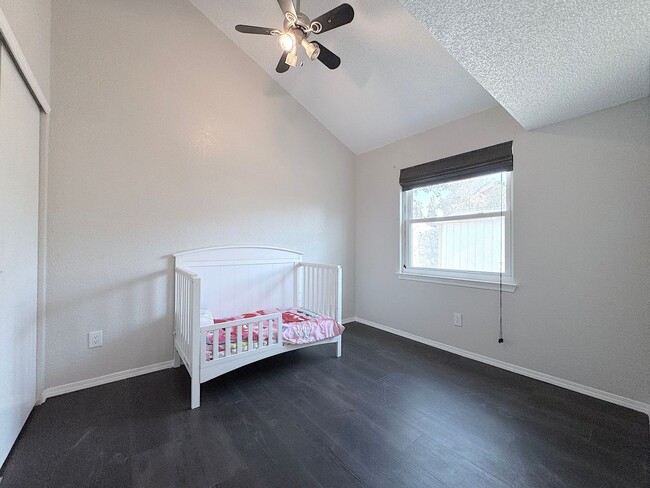 Building Photo - East El Paso 3 bed Refrig A/C with Solar P...