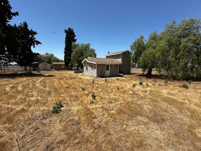 Building Photo - Cherry Valley 1