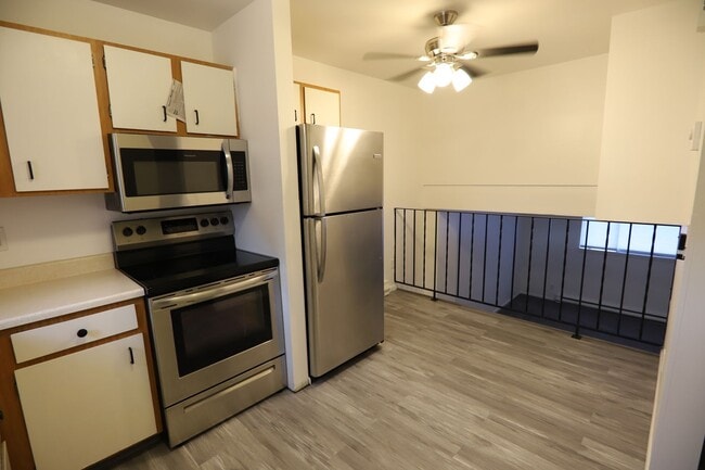 Building Photo - 257 Canby St