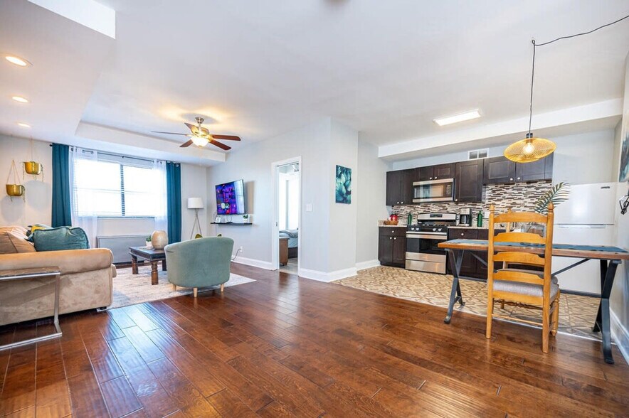 Primary Photo - 215 Piedmont Ave NE
