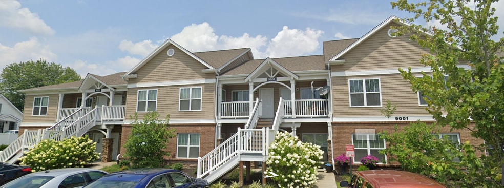 Building Photo - 9001 Falcon Crest Ct