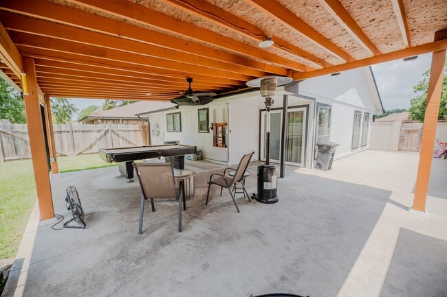 Building Photo - 4606 Meadowood Dr