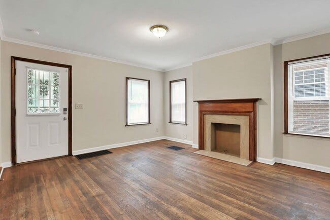 Building Photo - 47-53-53 S Burgess Ave