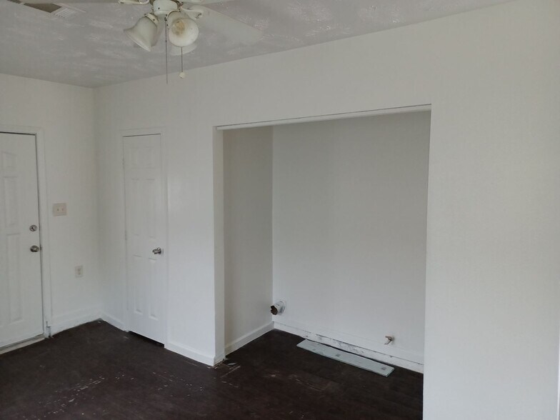 Building Photo - 7314 Howton St