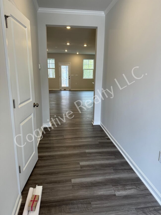 Building Photo - 1516 Foal Run Trl
