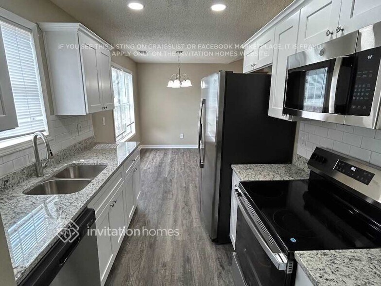 Building Photo - 443 Linda Ln