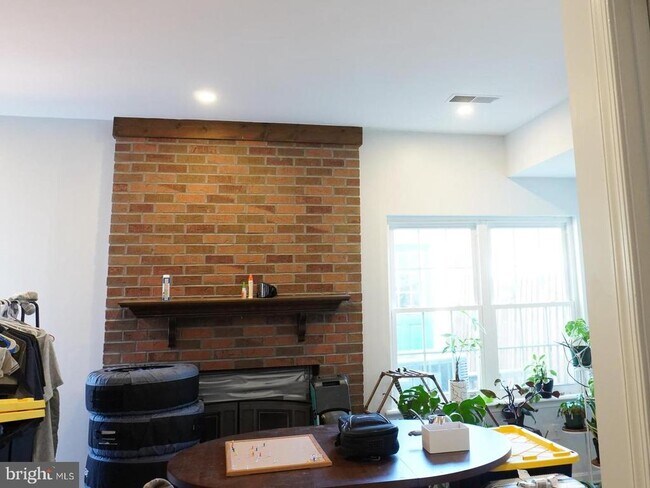 Building Photo - 13998 New Braddock Rd