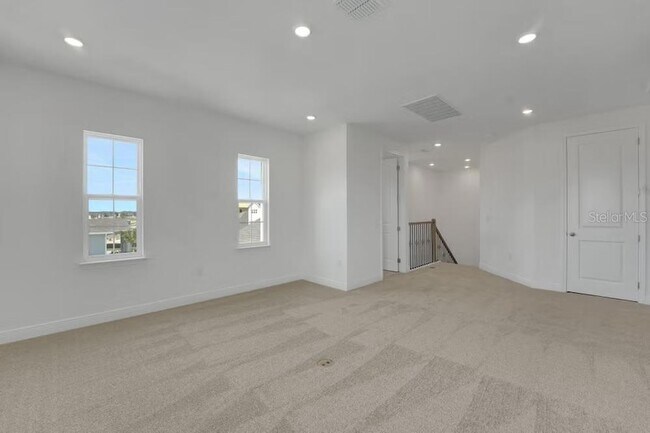Building Photo - 15075 Tea Tree Dr