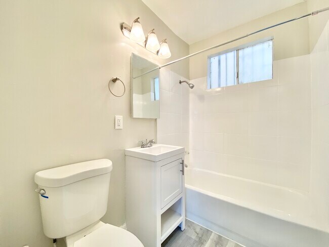 Building Photo - 8911 S Figueroa St