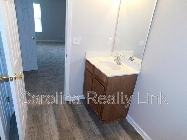 Building Photo - 3131 Decapolis Dr