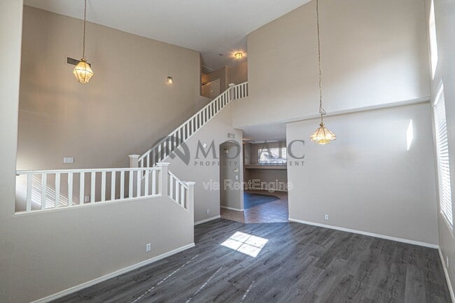 Building Photo - 9304 E Monte Ave