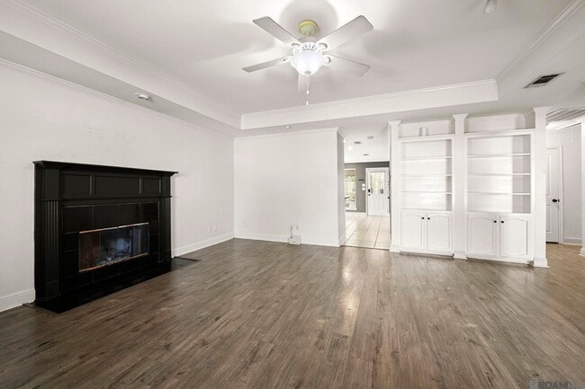 Building Photo - 17190 N Lake Dr