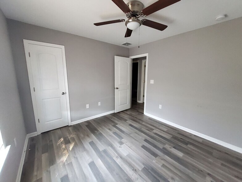 Building Photo - Welcome to Feels Like Home in Memphis, TN!