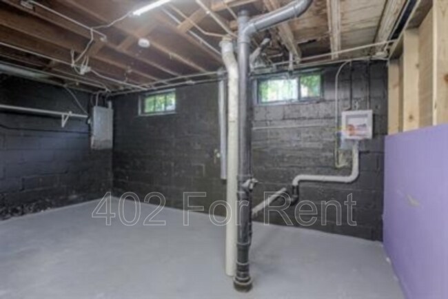 Building Photo - 4332 Fowler Ave