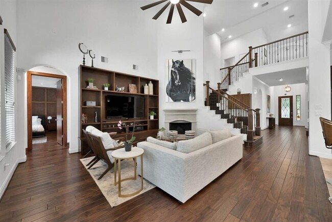 Building Photo - 51 Sandwell Place