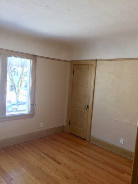 Building Photo - 2525 N 68th St