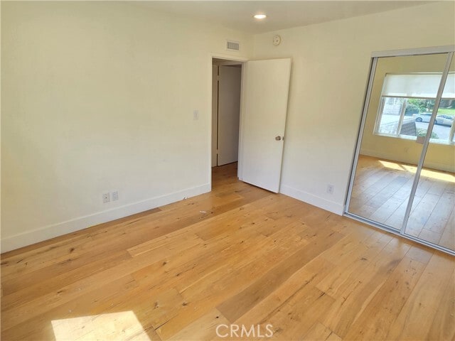 Building Photo - 20 Senisa