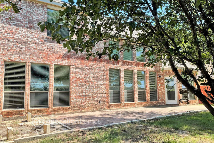 Building Photo - 309 Tioga St