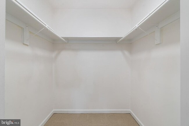 Building Photo - 9 Silverwood Cir