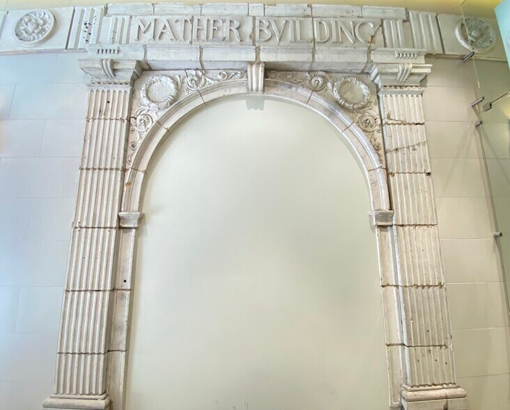 Building Photo - 326 N Michigan Ave
