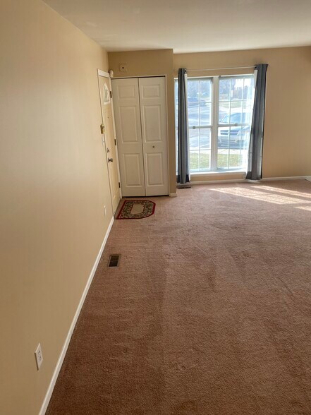 Building Photo - 34119 Garfield Cir