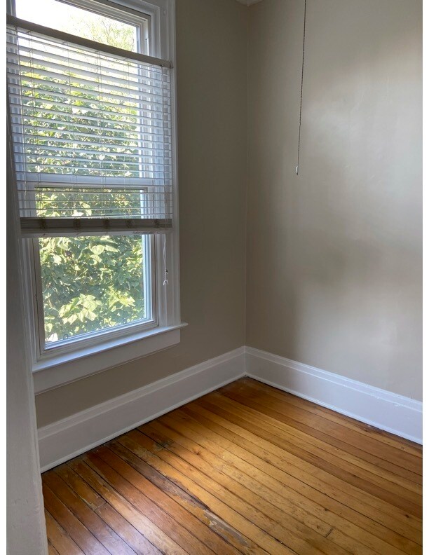 Building Photo - 2419 N Talman Ave