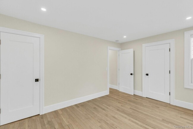 Building Photo - 76 Green St