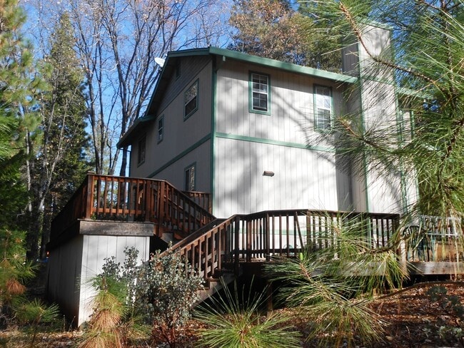 Building Photo - $500 MOVE IN SPECIAL OFF FIRST MONTHS RENT.