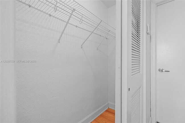 Building Photo - 401 69th St