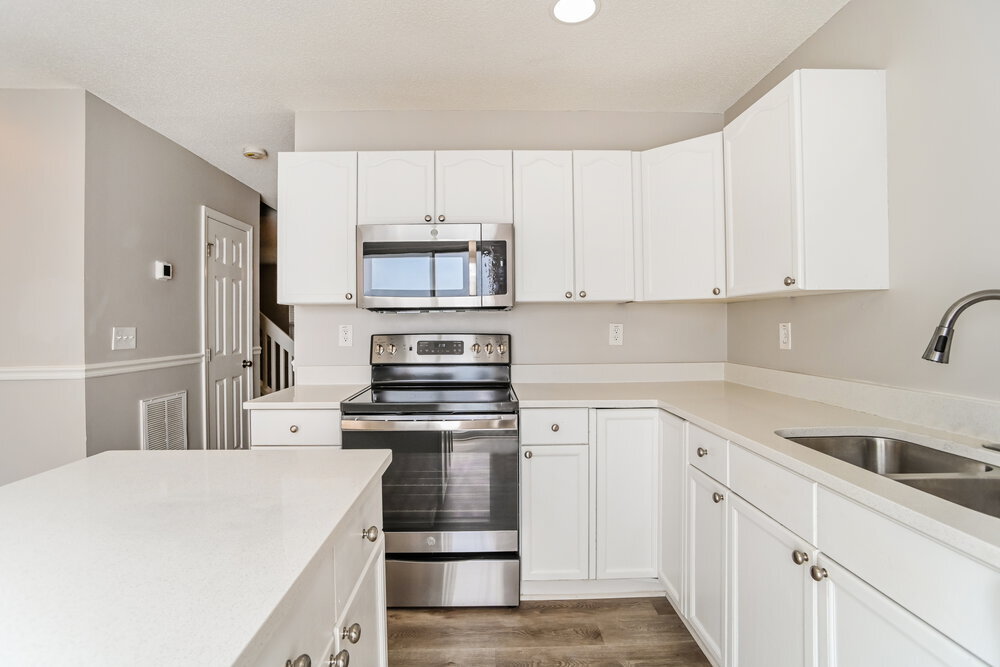 Building Photo - 5966 Cougar Ln