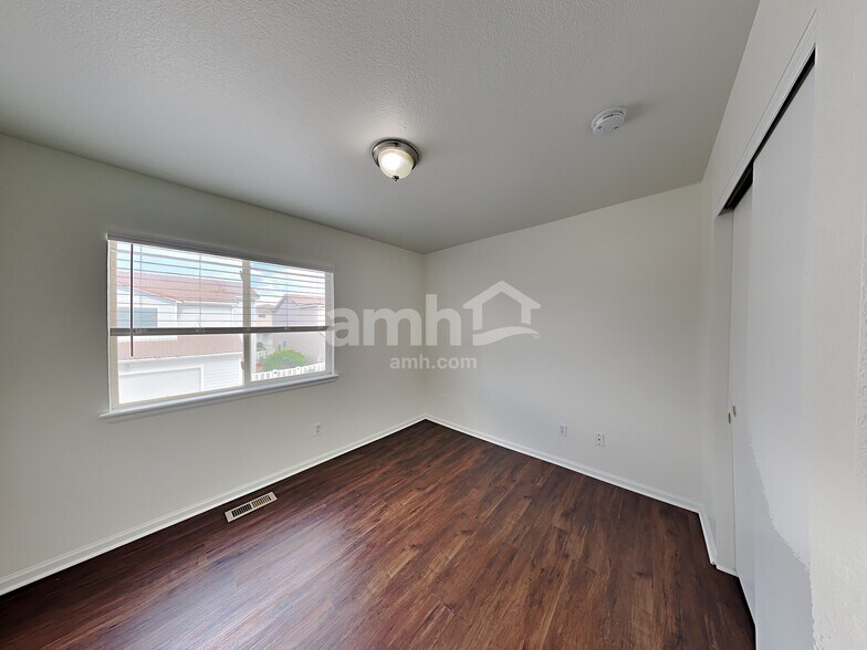 Building Photo - 4570 N Orleans St