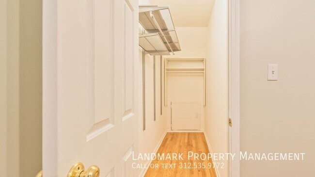 Building Photo - 1524 North Bosworth-Unit 2