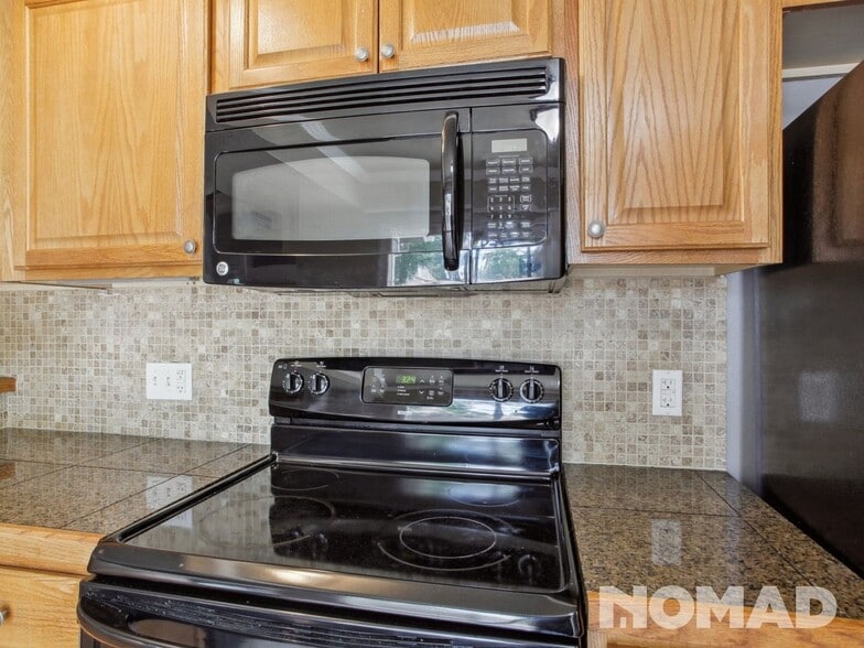 Building Photo - 2629 S Xanadu Way