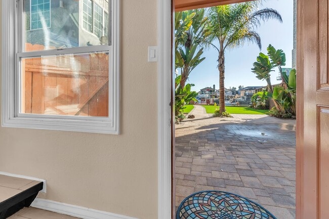 Building Photo - 16865 Bayview Dr